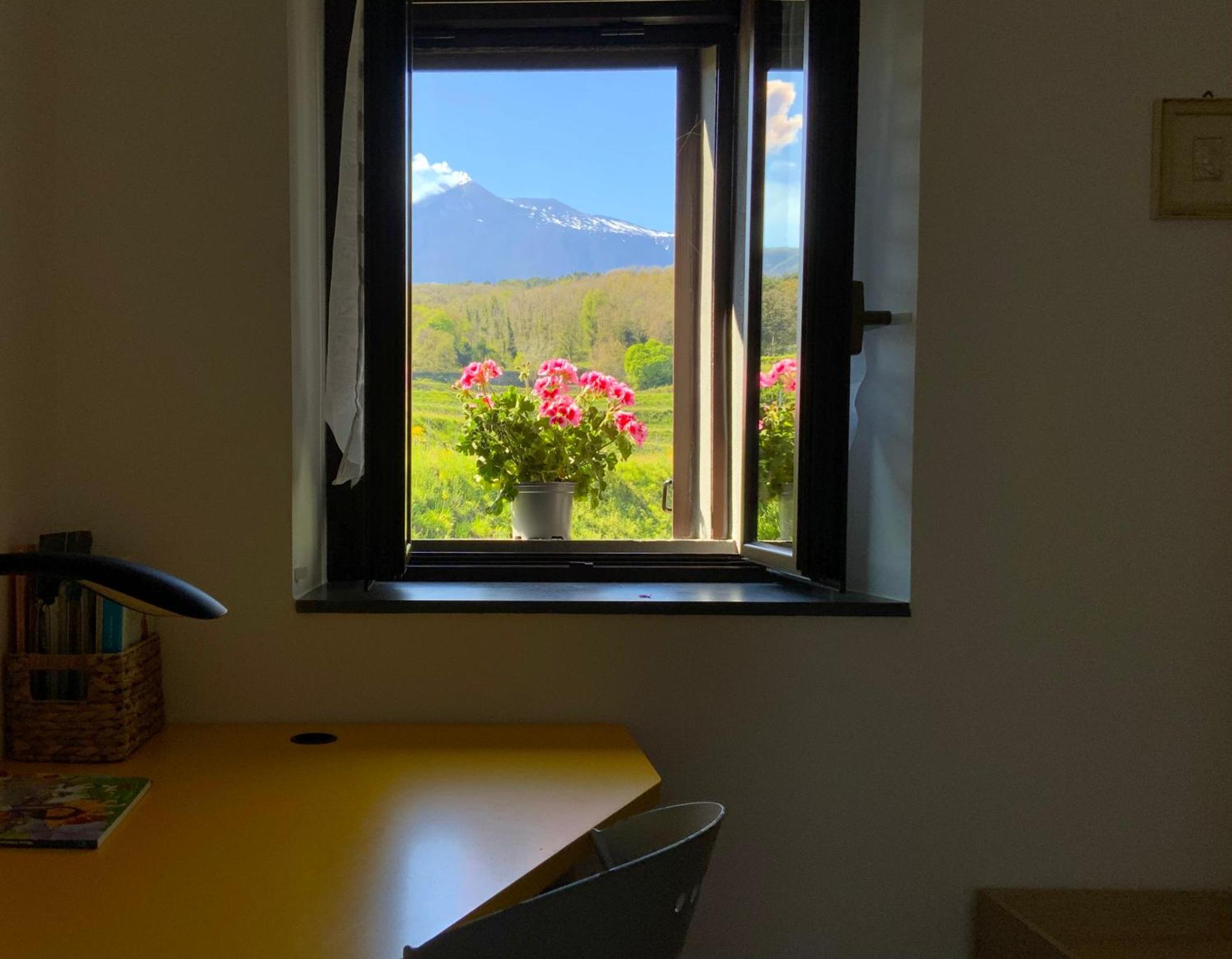 Tenuta Kiwi Dell'Etna Milo Exterior foto